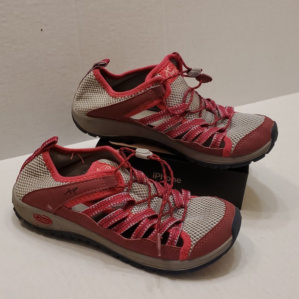 Chaco shoes women's size 5